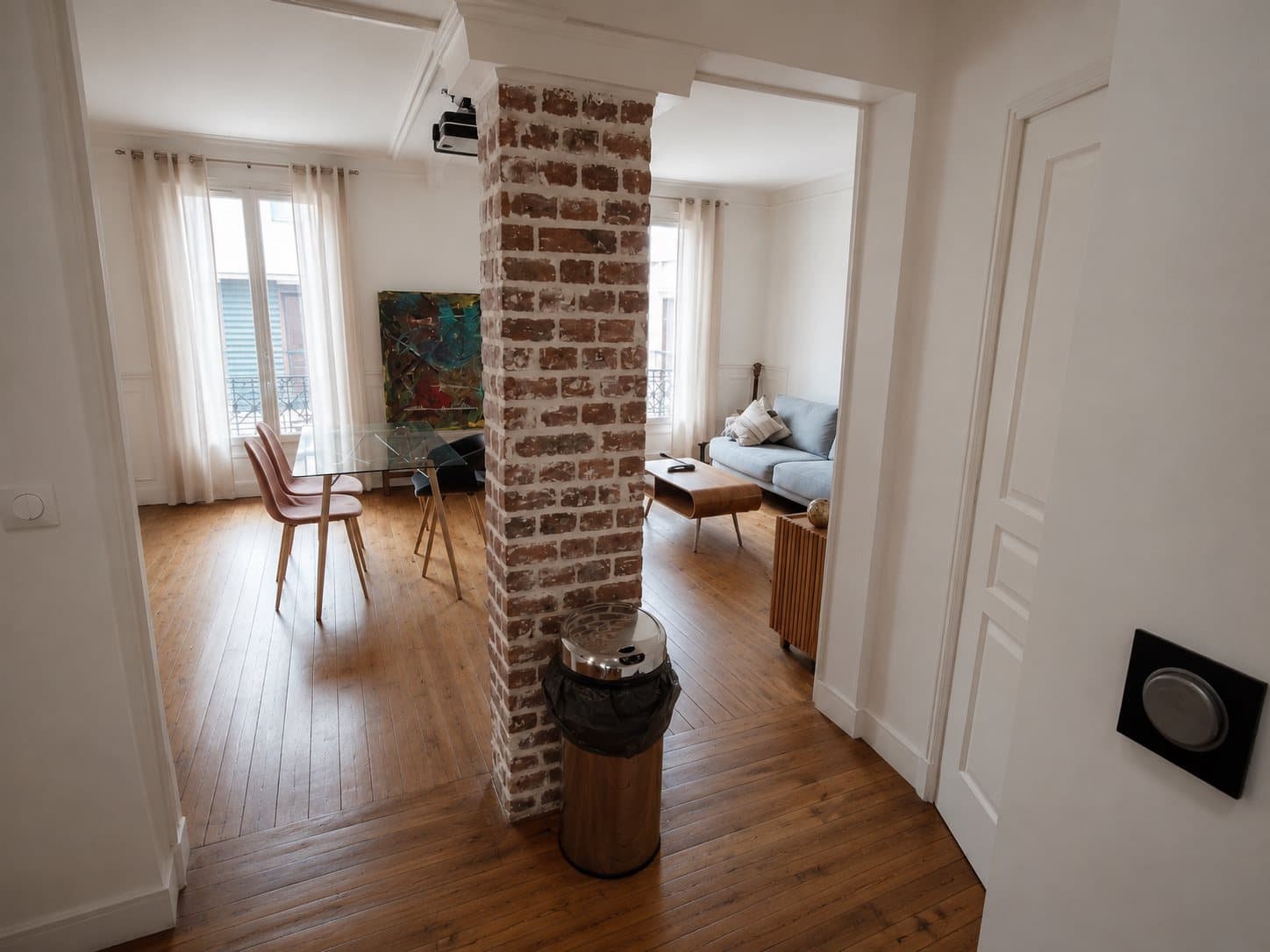 Sejour salle a manger vue ensemble – The Clichy Flat, appartement à Clichy